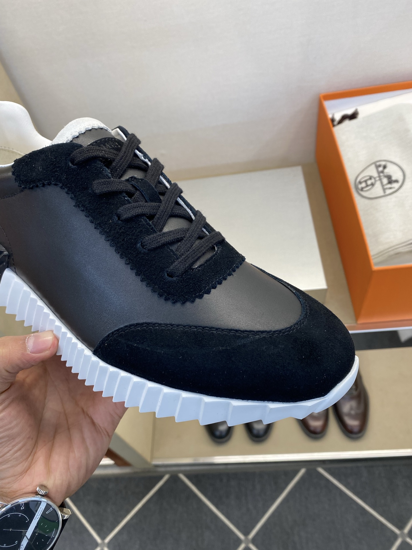 ⚠️【HMS＊】⚠️男士经典运动鞋⚠️正码：39－44⚠️超轻盈舒适！🐂货！顶级手工艺[强]💯💯经典简约