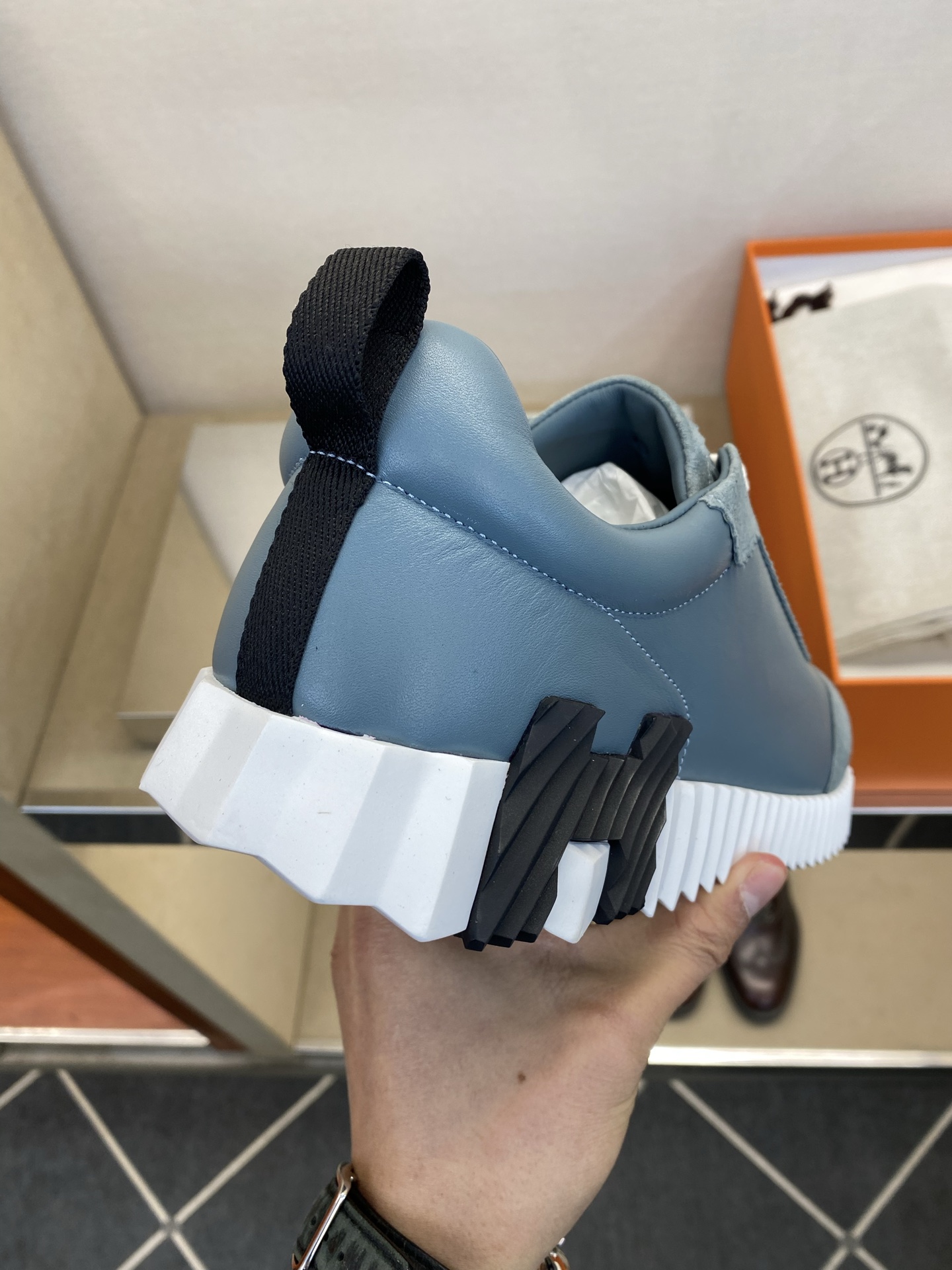 ⚠️【HMS＊】⚠️男士经典运动鞋⚠️正码：39－44⚠️超轻盈舒适！🐂货！顶级手工艺[强]💯💯经典简约