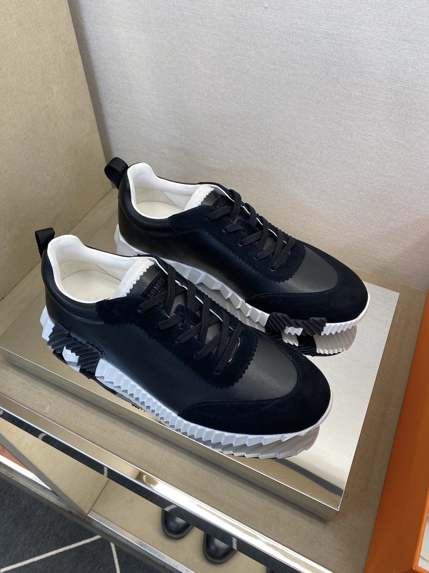 ⚠️【HMS＊】⚠️男士经典运动鞋⚠️正码：39－44⚠️超轻盈舒适！🐂货！顶级手工艺[强]💯💯经典简约