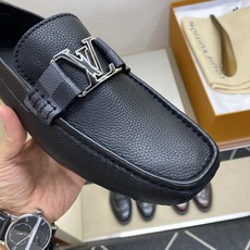 ⚠️【L*V】⚠️高端男士驾车、一脚蹬系列⚠️39一44(5一10)⚠️全料面原版荔纹牛皮!厚实柔软!全 ⚠️【L*V】⚠️高端男士驾车、一脚蹬系列⚠️39一44(5一10)⚠️全料面原版荔纹牛皮!厚实柔软!全