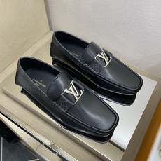 ⚠️【L*V】⚠️高端男士驾车、一脚蹬系列⚠️39一44(5一10)⚠️全料面原版荔纹牛皮!厚实柔软!全 ⚠️【L*V】⚠️高端男士驾车、一脚蹬系列⚠️39一44(5一10)⚠️全料面原版荔纹牛皮!厚实柔软!全