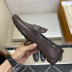 ⚠️【L*V】⚠️高端男士驾车、一脚蹬系列⚠️39一44(5一10)⚠️全料面原版荔纹牛皮!厚实柔软!全 ⚠️【L*V】⚠️高端男士驾车、一脚蹬系列⚠️39一44(5一10)⚠️全料面原版荔纹牛皮!厚实柔软!全