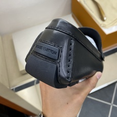 ⚠️【L*V】⚠️高端男士驾车、一脚蹬系列⚠️39一44(5一10)⚠️全料面原版荔纹牛皮!厚实柔软!全 ⚠️【L*V】⚠️高端男士驾车、一脚蹬系列⚠️39一44(5一10)⚠️全料面原版荔纹牛皮!厚实柔软!全