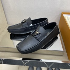 ⚠️【L*V】⚠️高端男士驾车、一脚蹬系列⚠️39一44(5一10)⚠️全料面原版荔纹牛皮!厚实柔软!全 ⚠️【L*V】⚠️高端男士驾车、一脚蹬系列⚠️39一44(5一10)⚠️全料面原版荔纹牛皮!厚实柔软!全