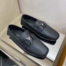 ⚠️【L*V】⚠️高端男士驾车、一脚蹬系列⚠️39一44(5一10)⚠️全料面原版荔纹牛皮!厚实柔软!全 ⚠️【L*V】⚠️高端男士驾车、一脚蹬系列⚠️39一44(5一10)⚠️全料面原版荔纹牛皮!厚实柔软!全