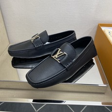 ⚠️【L*V】⚠️高端男士驾车、一脚蹬系列⚠️39一44(5一10)⚠️全料面原版荔纹牛皮!厚实柔软!全 ⚠️【L*V】⚠️高端男士驾车、一脚蹬系列⚠️39一44(5一10)⚠️全料面原版荔纹牛皮!厚实柔软!全