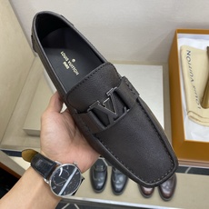 ⚠️【L*V】⚠️高端男士驾车、一脚蹬系列⚠️39一44(5一10)⚠️全料面原版荔纹牛皮!厚实柔软!全 ⚠️【L*V】⚠️高端男士驾车、一脚蹬系列⚠️39一44(5一10)⚠️全料面原版荔纹牛皮!厚实柔软!全