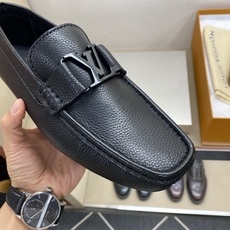 ⚠️【L*V】⚠️高端男士驾车、一脚蹬系列⚠️39一44(5一10)⚠️全料面原版荔纹牛皮!厚实柔软!全 ⚠️【L*V】⚠️高端男士驾车、一脚蹬系列⚠️39一44(5一10)⚠️全料面原版荔纹牛皮!厚实柔软!全