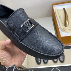 ⚠️【L*V】⚠️高端男士驾车、一脚蹬系列⚠️39一44(5一10)⚠️全料面原版荔纹牛皮!厚实柔软!全 ⚠️【L*V】⚠️高端男士驾车、一脚蹬系列⚠️39一44(5一10)⚠️全料面原版荔纹牛皮!厚实柔软!全