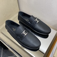 ⚠️【L*V】⚠️高端男士驾车、一脚蹬系列⚠️39一44(5一10)⚠️全料面原版荔纹牛皮!厚实柔软!全 ⚠️【L*V】⚠️高端男士驾车、一脚蹬系列⚠️39一44(5一10)⚠️全料面原版荔纹牛皮!厚实柔软!全