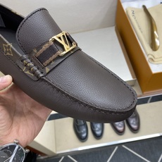 ⚠️【L*V】⚠️高端男士驾车、一脚蹬系列⚠️39一44(5一10)⚠️全料面原版荔纹牛皮!厚实柔软!全 ⚠️【L*V】⚠️高端男士驾车、一脚蹬系列⚠️39一44(5一10)⚠️全料面原版荔纹牛皮!厚实柔软!全