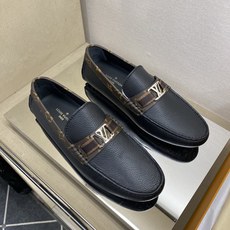 ⚠️【L*V】⚠️高端男士驾车、一脚蹬系列⚠️39一44(5一10)⚠️全料面原版荔纹牛皮!厚实柔软!全 ⚠️【L*V】⚠️高端男士驾车、一脚蹬系列⚠️39一44(5一10)⚠️全料面原版荔纹牛皮!厚实柔软!全