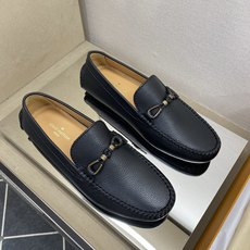 ⚠️【L*V】⚠️高端男士驾车、一脚蹬系列⚠️39一44(5一10)⚠️全料面原版荔纹牛皮!厚实柔软!全 ⚠️【L*V】⚠️高端男士驾车、一脚蹬系列⚠️39一44(5一10)⚠️全料面原版荔纹牛皮!厚实柔软!全