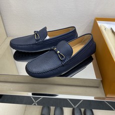 ⚠️【L*V】⚠️高端男士驾车、一脚蹬系列⚠️39一44(5一10)⚠️全料面原版荔纹牛皮!厚实柔软!全 ⚠️【L*V】⚠️高端男士驾车、一脚蹬系列⚠️39一44(5一10)⚠️全料面原版荔纹牛皮!厚实柔软!全