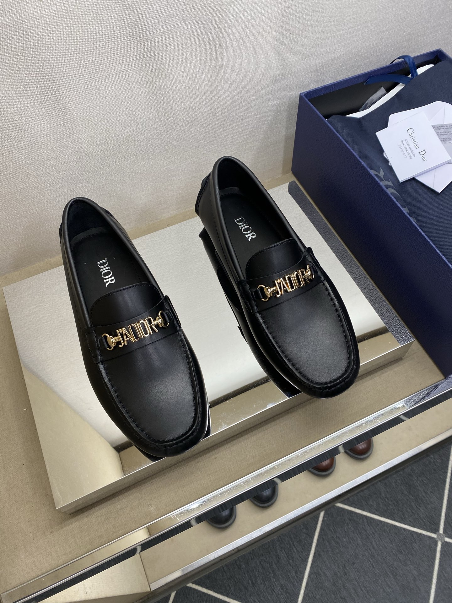⚠️【Dio*】⚠️驾车鞋！(豆豆款）⚠️高品质男士套脚款⚠️正码：39一44(5一10）⚠️原版粒面感