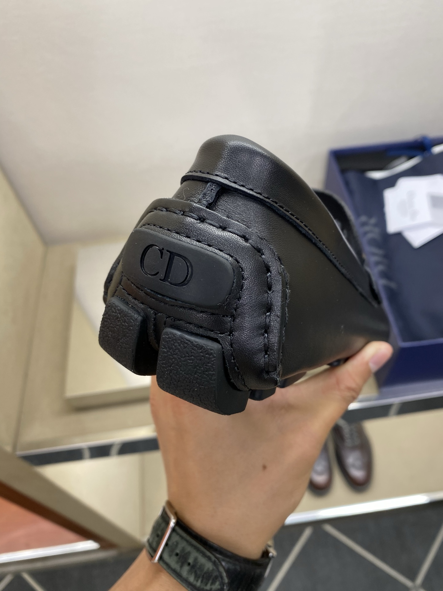 ⚠️【Dio*】⚠️驾车鞋！(豆豆款）⚠️高品质男士套脚款⚠️正码：39一44(5一10）⚠️原版粒面感