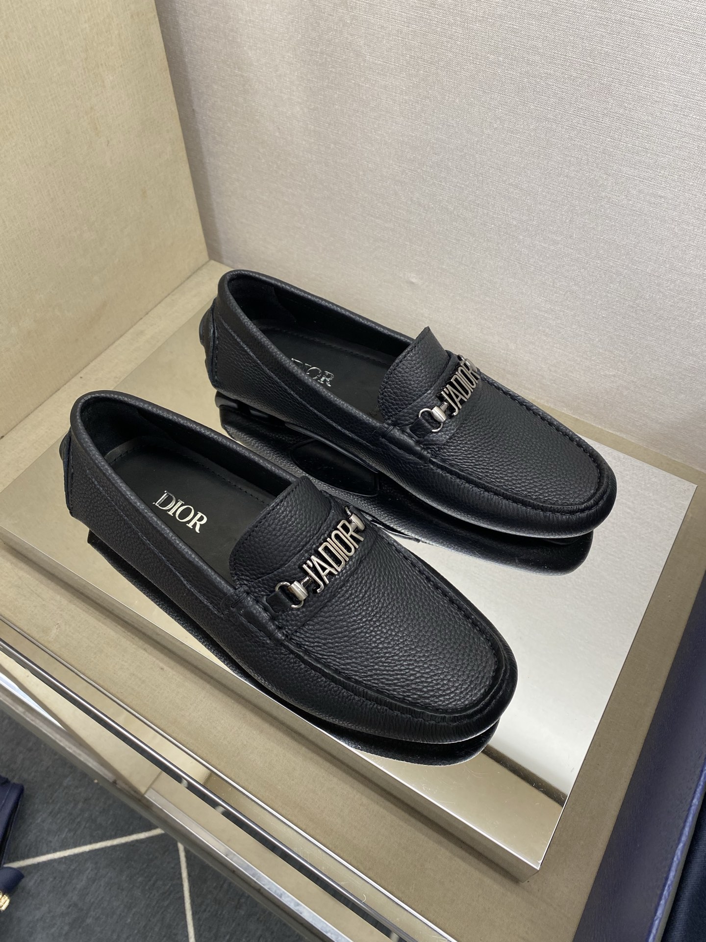 ⚠️【Dio*】⚠️驾车鞋！(豆豆款）⚠️高品质男士套脚款⚠️正码：39一44(5一10）⚠️原版粒面感