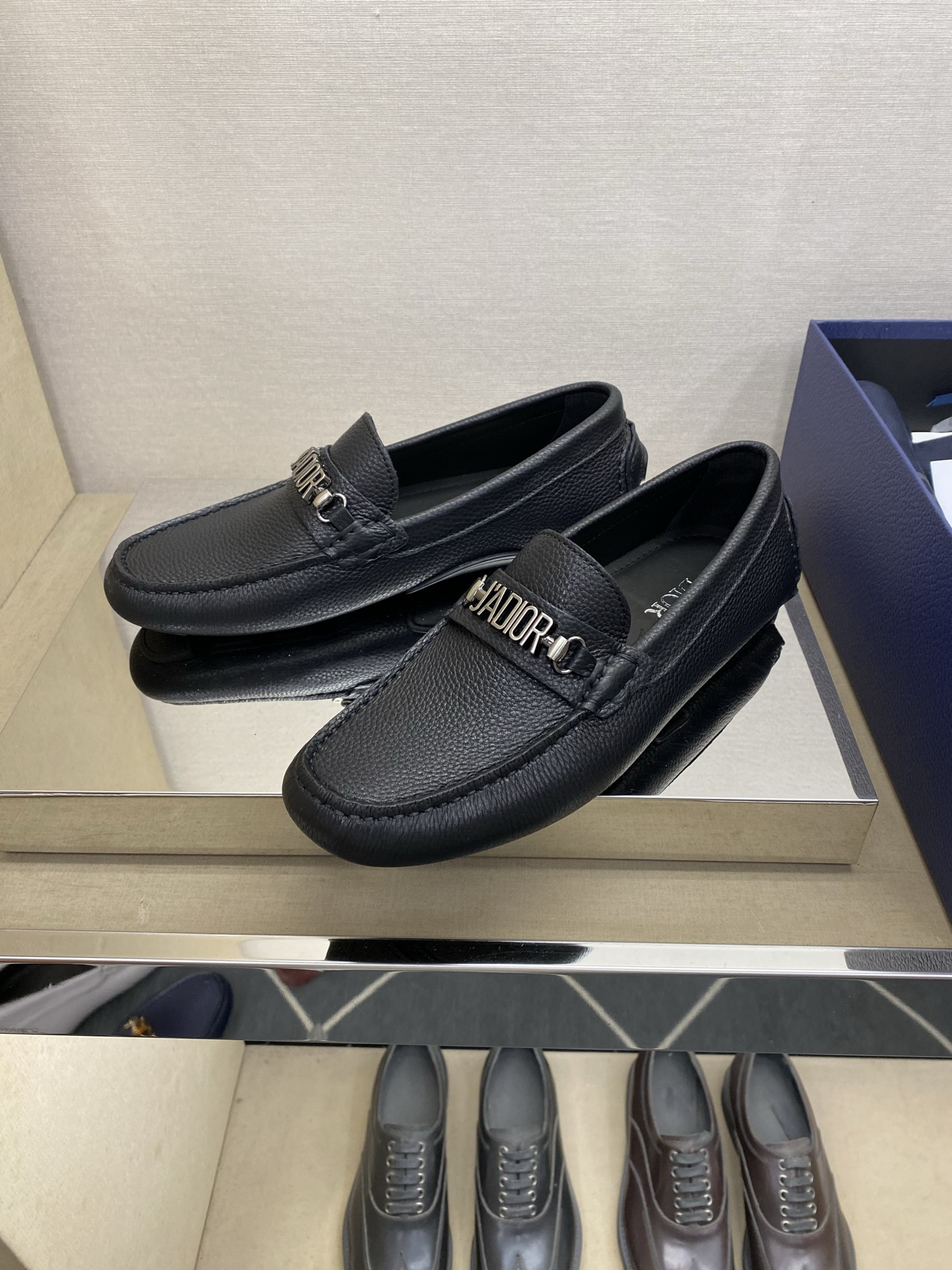 ⚠️【Dio*】⚠️驾车鞋！(豆豆款）⚠️高品质男士套脚款⚠️正码：39一44(5一10）⚠️原版粒面感