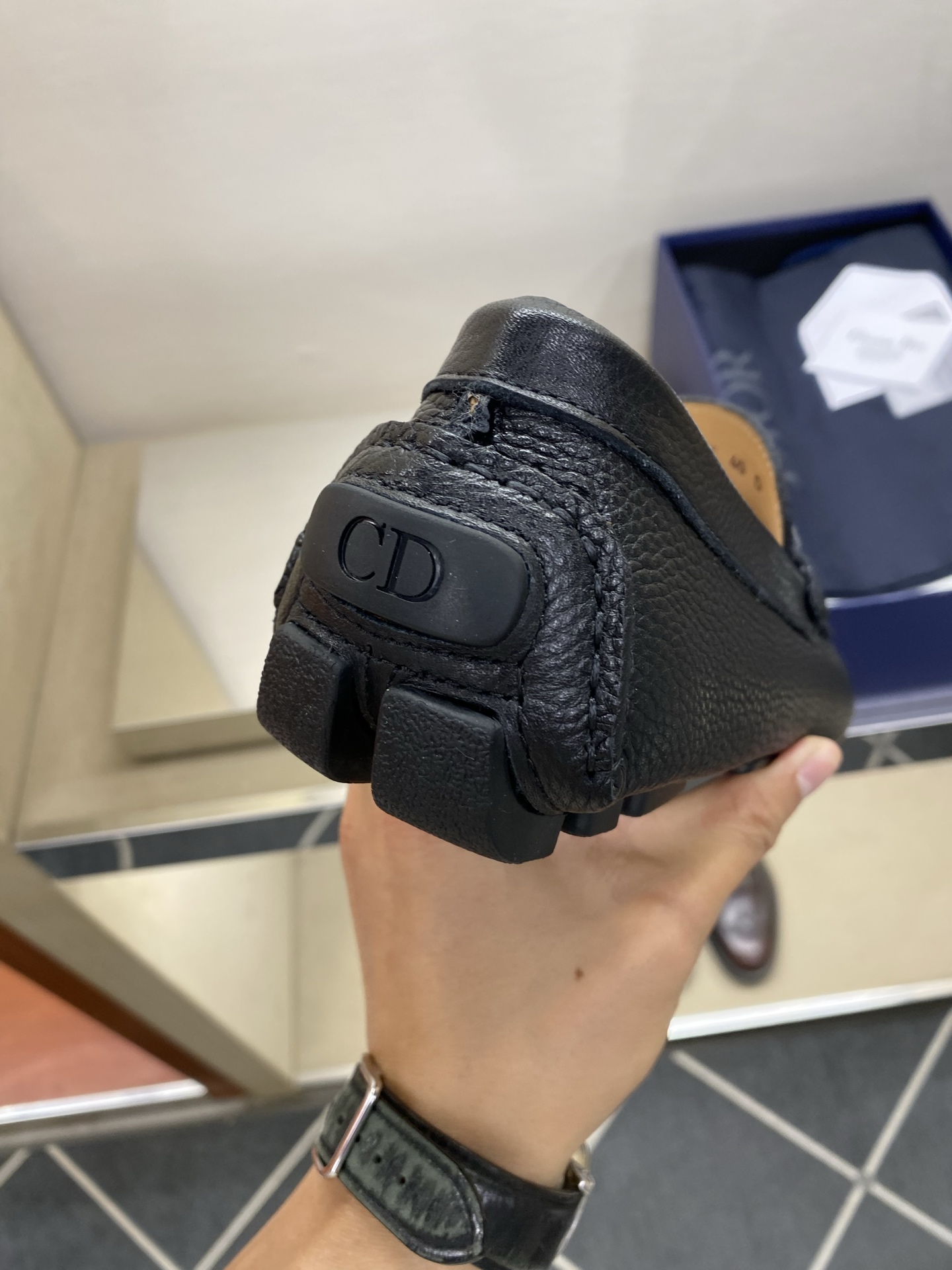 ⚠️【Dio*】⚠️驾车鞋！(豆豆款）⚠️高品质男士套脚款⚠️正码：39一44(5一10）⚠️原版粒面感