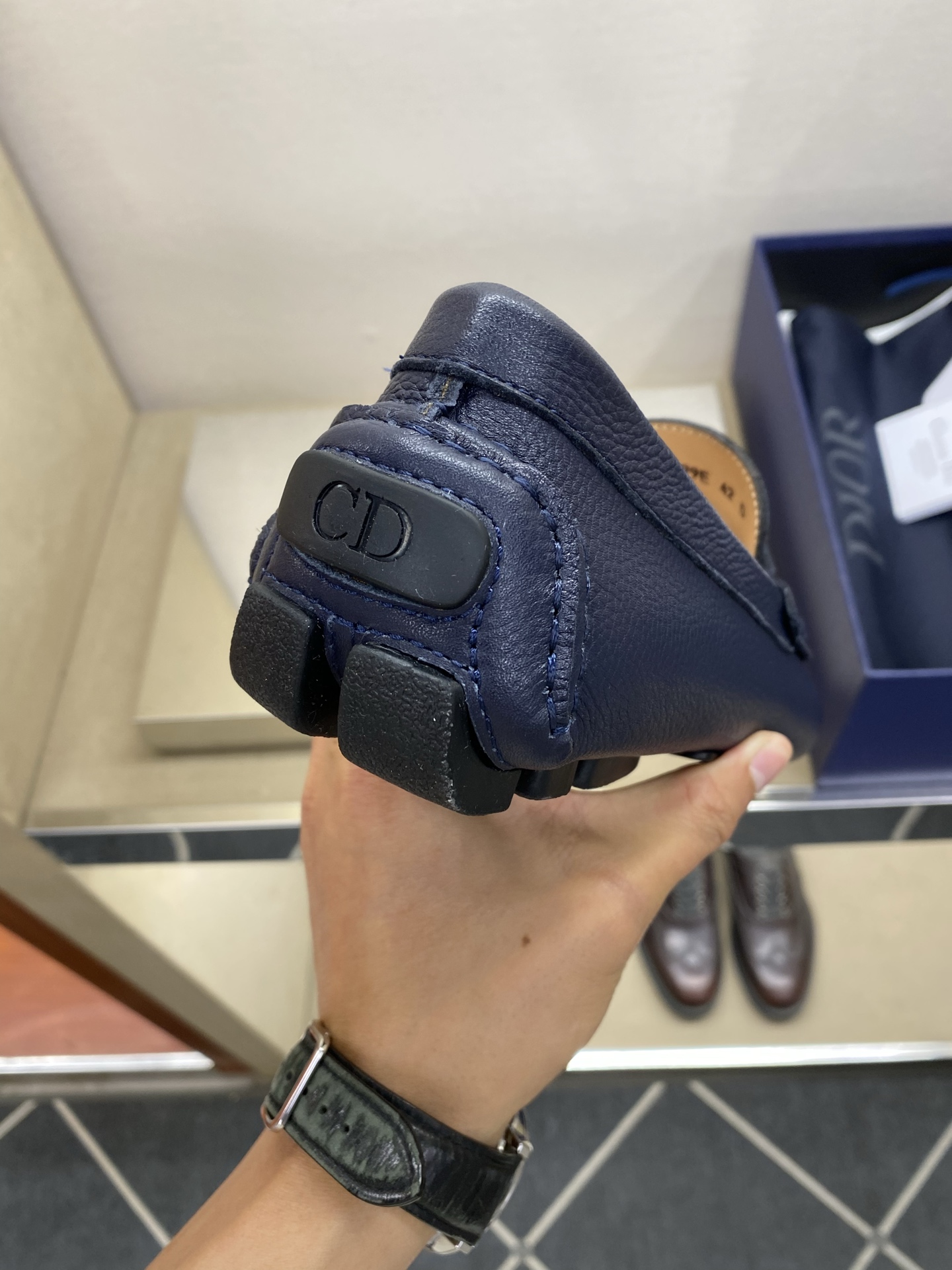 ⚠️【Dio*】⚠️驾车鞋！(豆豆款）⚠️高品质男士套脚款⚠️正码：39一44(5一10）⚠️原版粒面感