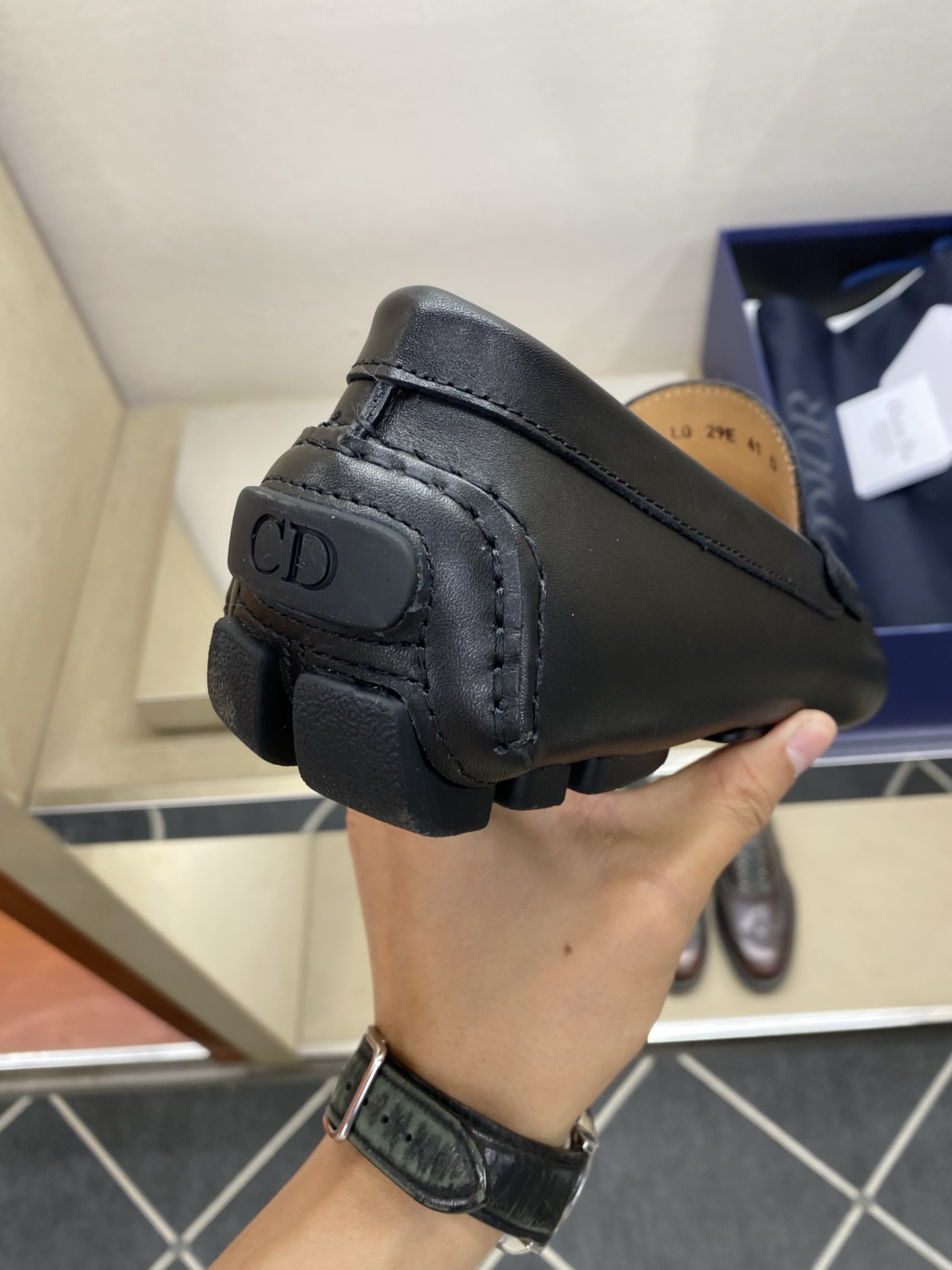 ⚠️【Dio*】⚠️驾车鞋！(豆豆款）⚠️高品质男士套脚款⚠️正码：39一44(5一10）⚠️原版粒面感