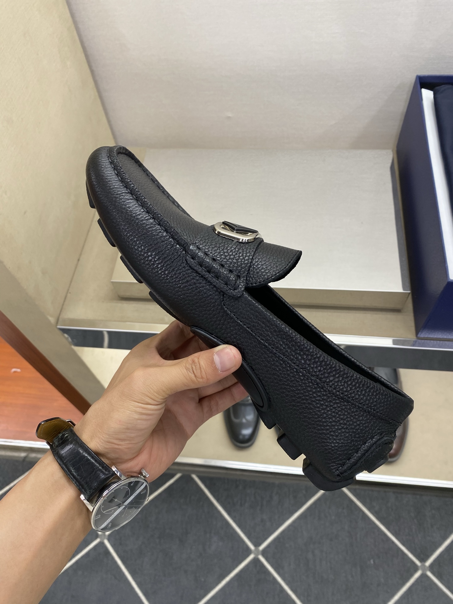 ⚠️【Dio*】⚠️驾车鞋！(豆豆款）⚠️高品质男士套脚款⚠️正码：39一44(5一10）⚠️原版粒面感