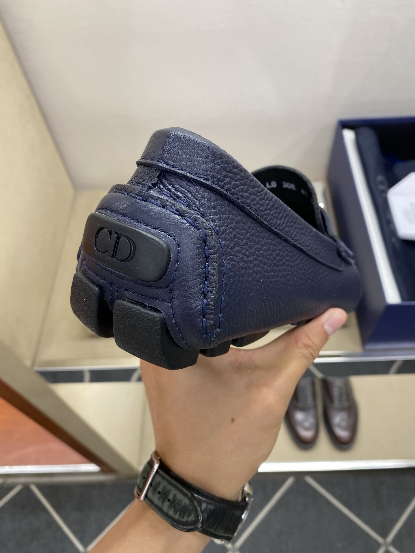 ⚠️【Dio*】⚠️驾车鞋！(豆豆款）⚠️高品质男士套脚款⚠️正码：39一44(5一10）⚠️原版粒面感