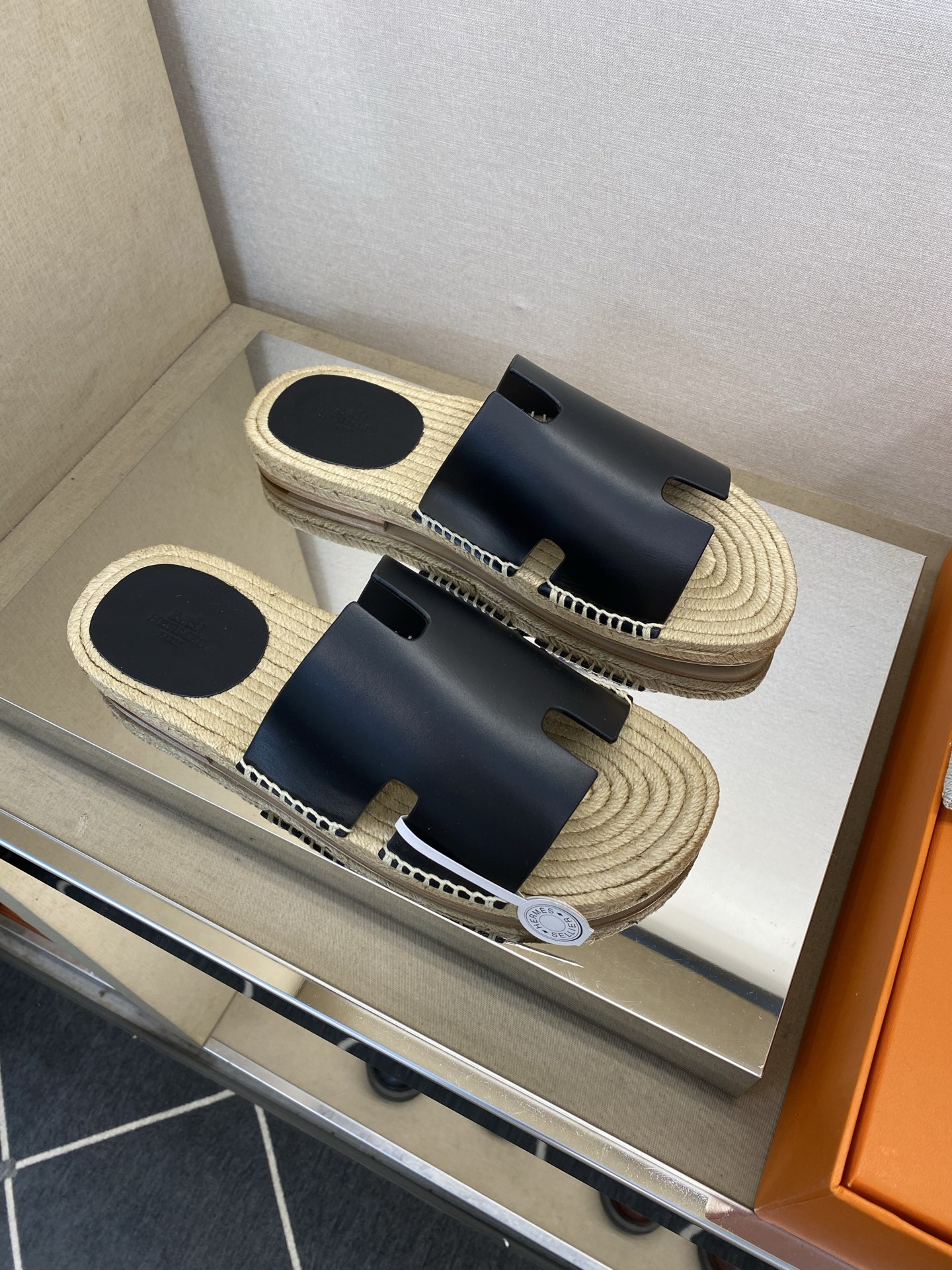 ⚠️【HEM*】⚠️高品质,顶尖工艺品⚠️男士皮底拖鞋⚠️正码:39 -44,38,45,46订做⚠最新 ⚠️【HEM*】⚠️高品质,顶尖工艺品⚠️男士皮底拖鞋⚠️正码:39 -44,38,45,46订做⚠最新