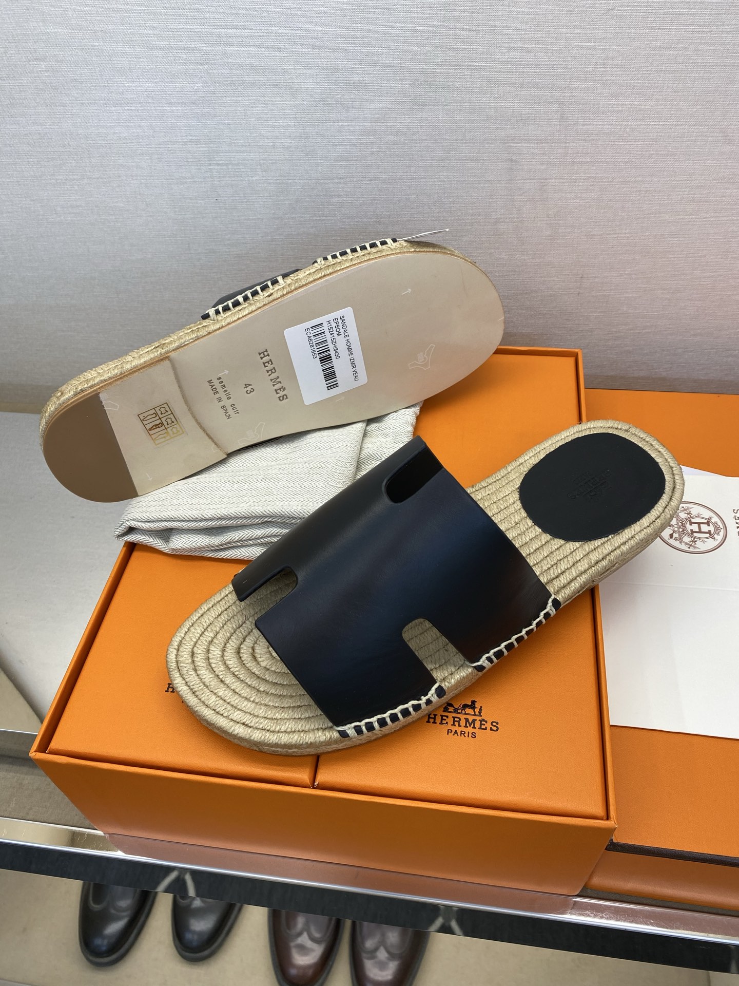 ⚠️【HEM*】⚠️高品质,顶尖工艺品⚠️男士皮底拖鞋⚠️正码:39 -44,38,45,46订做⚠最新 ⚠️【HEM*】⚠️高品质,顶尖工艺品⚠️男士皮底拖鞋⚠️正码:39 -44,38,45,46订做⚠最新