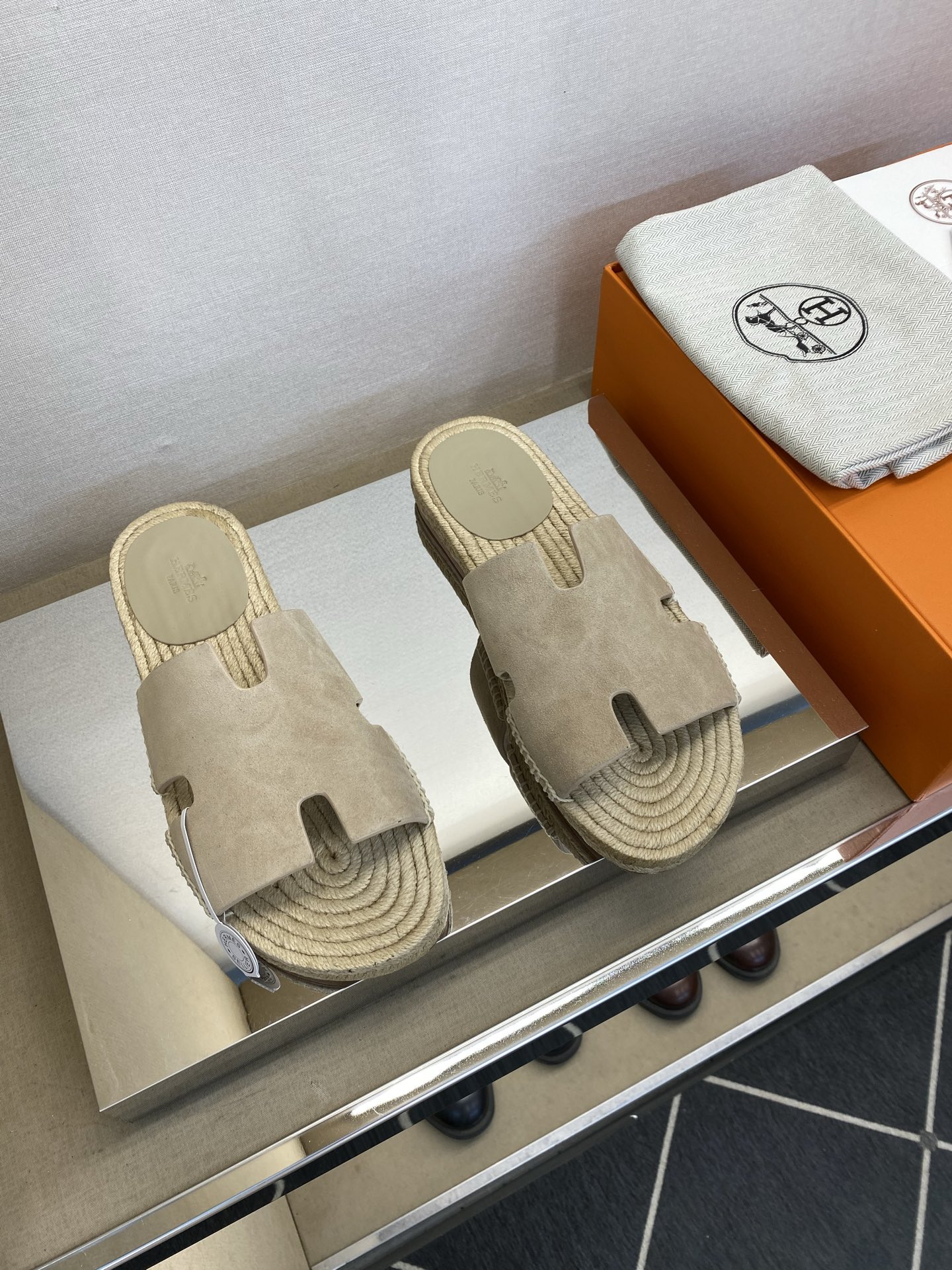 ⚠️【HEM＊】⚠️高品质，顶尖工艺品⚠️男士皮底拖鞋⚠️正码：39 －44，38，45，46订做⚠最新