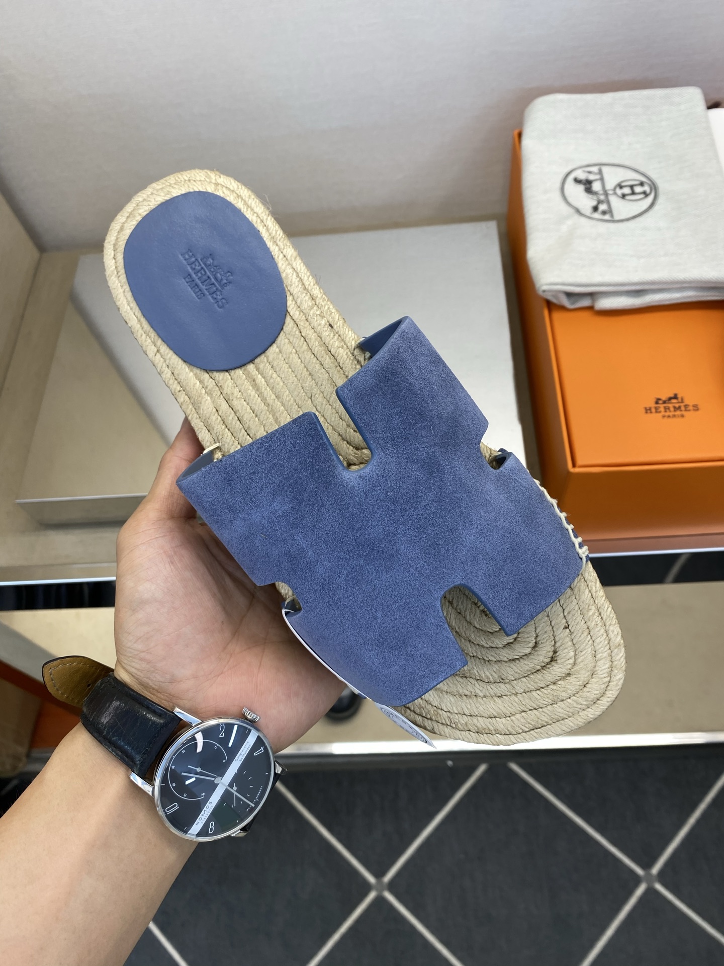 ⚠️【HEM*】⚠️高品质,顶尖工艺品⚠️男士皮底拖鞋⚠️正码:39 -44,38,45,46订做⚠最新 ⚠️【HEM*】⚠️高品质,顶尖工艺品⚠️男士皮底拖鞋⚠️正码:39 -44,38,45,46订做⚠最新
