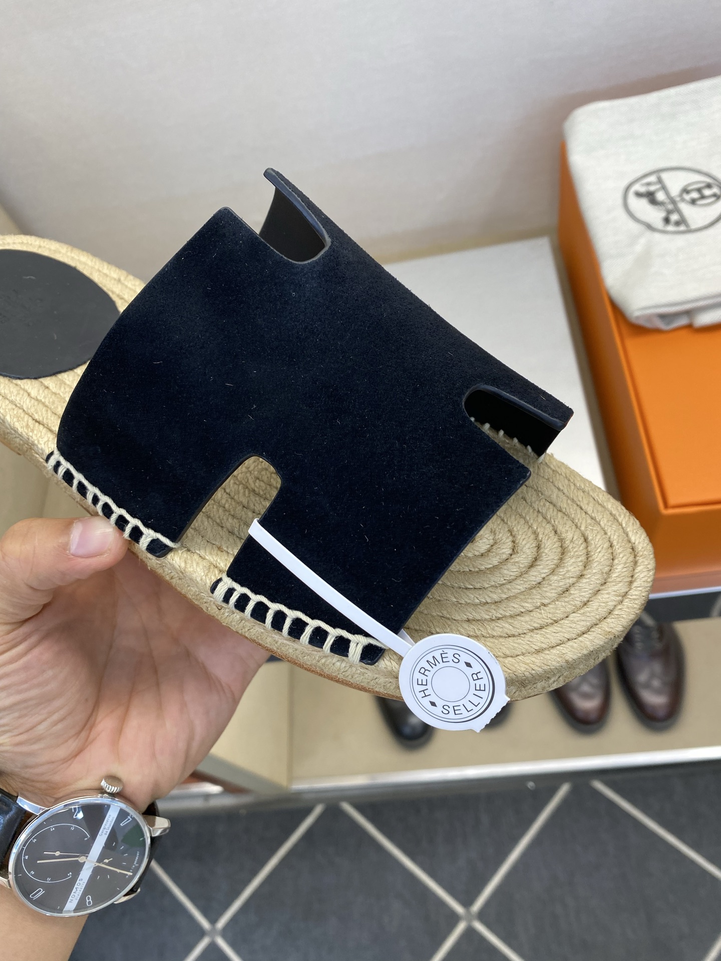 ⚠️【HEM*】⚠️高品质,顶尖工艺品⚠️男士皮底拖鞋⚠️正码:39 -44,38,45,46订做⚠最新 ⚠️【HEM*】⚠️高品质,顶尖工艺品⚠️男士皮底拖鞋⚠️正码:39 -44,38,45,46订做⚠最新