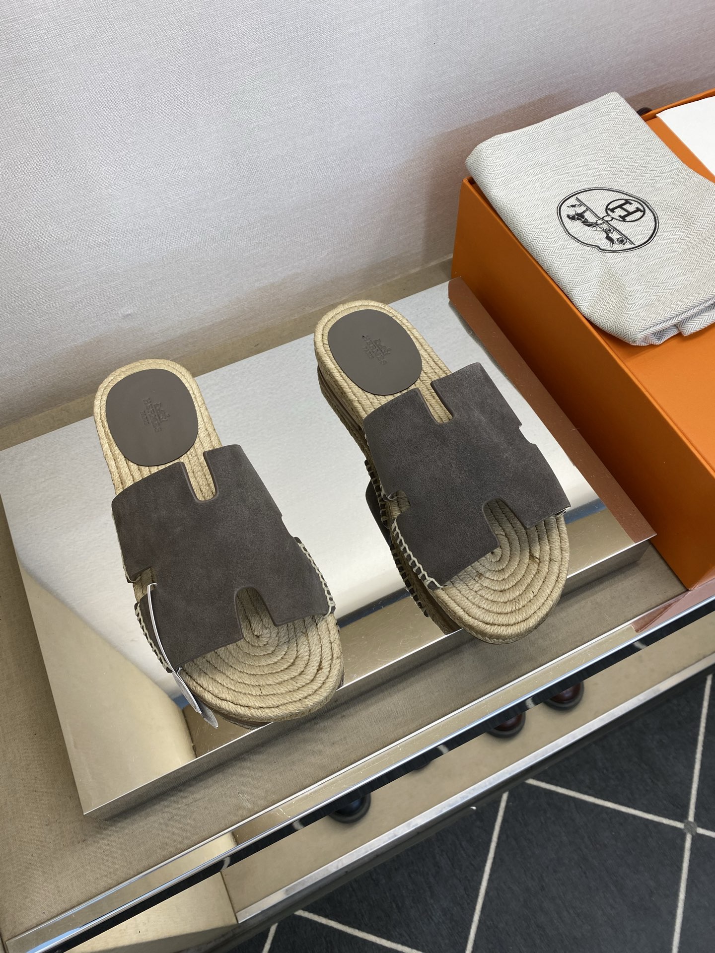 ⚠️【HEM＊】⚠️高品质，顶尖工艺品⚠️男士皮底拖鞋⚠️正码：39 －44，38，45，46订做⚠最新