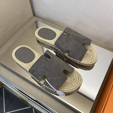 ⚠️【HEM*】⚠️高品质,顶尖工艺品⚠️男士皮底拖鞋⚠️正码:39 -44,38,45,46订做⚠最新 ⚠️【HEM*】⚠️高品质,顶尖工艺品⚠️男士皮底拖鞋⚠️正码:39 -44,38,45,46订做⚠最新