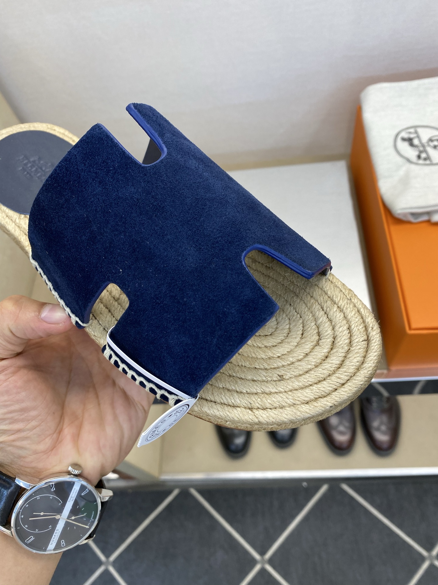 ⚠️【HEM*】⚠️高品质,顶尖工艺品⚠️男士皮底拖鞋⚠️正码:39 -44,38,45,46订做⚠最新 ⚠️【HEM*】⚠️高品质,顶尖工艺品⚠️男士皮底拖鞋⚠️正码:39 -44,38,45,46订做⚠最新