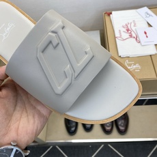 ⚠️【C L】⚠️路铂廷红底鞋⚠️男士皮底拖鞋⚠️正码:39 -44,38,45,46订做⚠最新经典红底 ⚠️【C L】⚠️路铂廷红底鞋⚠️男士皮底拖鞋⚠️正码:39 -44,38,45,46订做⚠最新经典红底