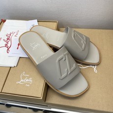 ⚠️【C L】⚠️路铂廷红底鞋⚠️男士皮底拖鞋⚠️正码:39 -44,38,45,46订做⚠最新经典红底 ⚠️【C L】⚠️路铂廷红底鞋⚠️男士皮底拖鞋⚠️正码:39 -44,38,45,46订做⚠最新经典红底