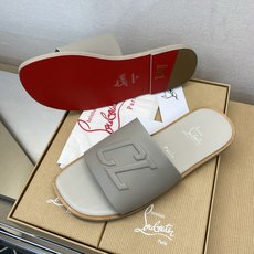 ⚠️【C L】⚠️路铂廷红底鞋⚠️男士皮底拖鞋⚠️正码:39 -44,38,45,46订做⚠最新经典红底 ⚠️【C L】⚠️路铂廷红底鞋⚠️男士皮底拖鞋⚠️正码:39 -44,38,45,46订做⚠最新经典红底