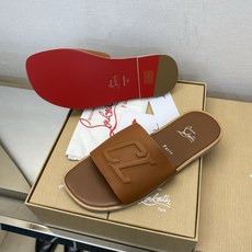 ⚠️【C L】⚠️路铂廷红底鞋⚠️男士皮底拖鞋⚠️正码:39 -44,38,45,46订做⚠最新经典红底 ⚠️【C L】⚠️路铂廷红底鞋⚠️男士皮底拖鞋⚠️正码:39 -44,38,45,46订做⚠最新经典红底
