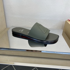 ⚠️【C L】⚠️路铂廷红底鞋⚠️男士皮底拖鞋⚠️正码:39 -44,38,45,46订做⚠最新经典红底 ⚠️【C L】⚠️路铂廷红底鞋⚠️男士皮底拖鞋⚠️正码:39 -44,38,45,46订做⚠最新经典红底