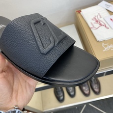 ⚠️【C L】⚠️路铂廷红底鞋⚠️男士皮底拖鞋⚠️正码:39 -44,38,45,46订做⚠最新经典红底 ⚠️【C L】⚠️路铂廷红底鞋⚠️男士皮底拖鞋⚠️正码:39 -44,38,45,46订做⚠最新经典红底