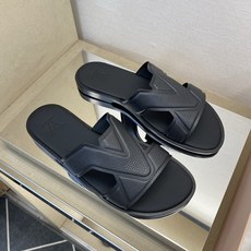 ⚠️【L *V】⚠️高品质,顶尖工艺品⚠️男士皮底拖鞋⚠️正码:38 -45,46,47,订做⚠最新经典 ⚠️【L *V】⚠️高品质,顶尖工艺品⚠️男士皮底拖鞋⚠️正码:38 -45,46,47,订做⚠最新经典