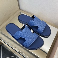 ⚠️【L *V】⚠️高品质,顶尖工艺品⚠️男士皮底拖鞋⚠️正码:38 -45,46,47,订做⚠最新经典 ⚠️【L *V】⚠️高品质,顶尖工艺品⚠️男士皮底拖鞋⚠️正码:38 -45,46,47,订做⚠最新经典