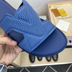 ⚠️【L *V】⚠️高品质,顶尖工艺品⚠️男士皮底拖鞋⚠️正码:38 -45,46,47,订做⚠最新经典 ⚠️【L *V】⚠️高品质,顶尖工艺品⚠️男士皮底拖鞋⚠️正码:38 -45,46,47,订做⚠最新经典