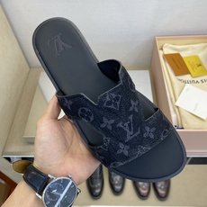 ⚠️【L *V】⚠️高品质,顶尖工艺品⚠️男士皮底拖鞋⚠️正码:38 -45,46,47,订做⚠最新经典 ⚠️【L *V】⚠️高品质,顶尖工艺品⚠️男士皮底拖鞋⚠️正码:38 -45,46,47,订做⚠最新经典