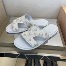 ⚠️【L *V】⚠️高品质,顶尖工艺品⚠️男士拖鞋⚠️正码:38 -45,46,47,订做⚠最新经典L老 ⚠️【L *V】⚠️高品质,顶尖工艺品⚠️男士拖鞋⚠️正码:38 -45,46,47,订做⚠最新经典L老