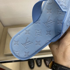 ⚠️【L *V】⚠️高品质,顶尖工艺品⚠️男士拖鞋⚠️正码:38 -45,46,47,订做⚠最新经典L老 ⚠️【L *V】⚠️高品质,顶尖工艺品⚠️男士拖鞋⚠️正码:38 -45,46,47,订做⚠最新经典L老