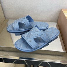 ⚠️【L *V】⚠️高品质,顶尖工艺品⚠️男士拖鞋⚠️正码:38 -45,46,47,订做⚠最新经典L老 ⚠️【L *V】⚠️高品质,顶尖工艺品⚠️男士拖鞋⚠️正码:38 -45,46,47,订做⚠最新经典L老