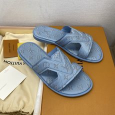 ⚠️【L *V】⚠️高品质,顶尖工艺品⚠️男士拖鞋⚠️正码:38 -45,46,47,订做⚠最新经典L老 ⚠️【L *V】⚠️高品质,顶尖工艺品⚠️男士拖鞋⚠️正码:38 -45,46,47,订做⚠最新经典L老