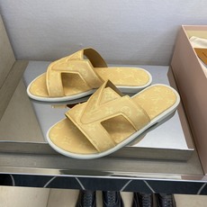 ⚠️【L *V】⚠️高品质,顶尖工艺品⚠️男士拖鞋⚠️正码:38 -45,46,47,订做⚠最新经典L老 ⚠️【L *V】⚠️高品质,顶尖工艺品⚠️男士拖鞋⚠️正码:38 -45,46,47,订做⚠最新经典L老